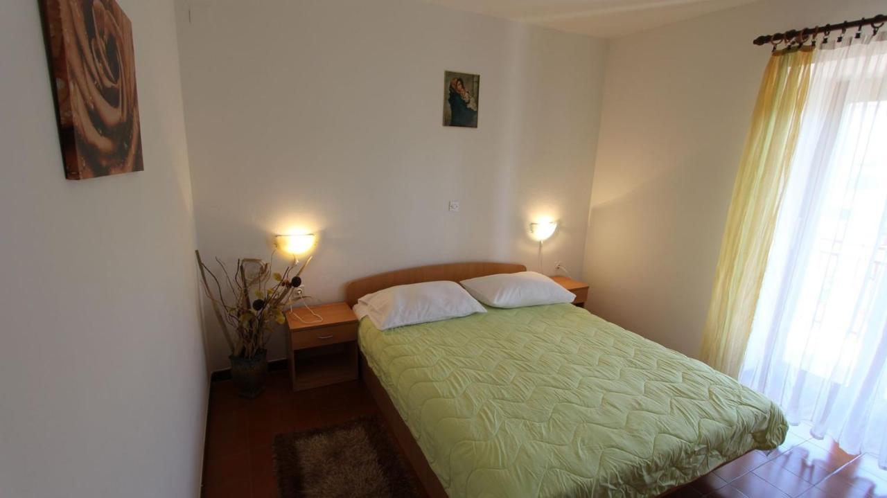 Apartments And Rooms Jelka มาลินสกา ภายนอก รูปภาพ