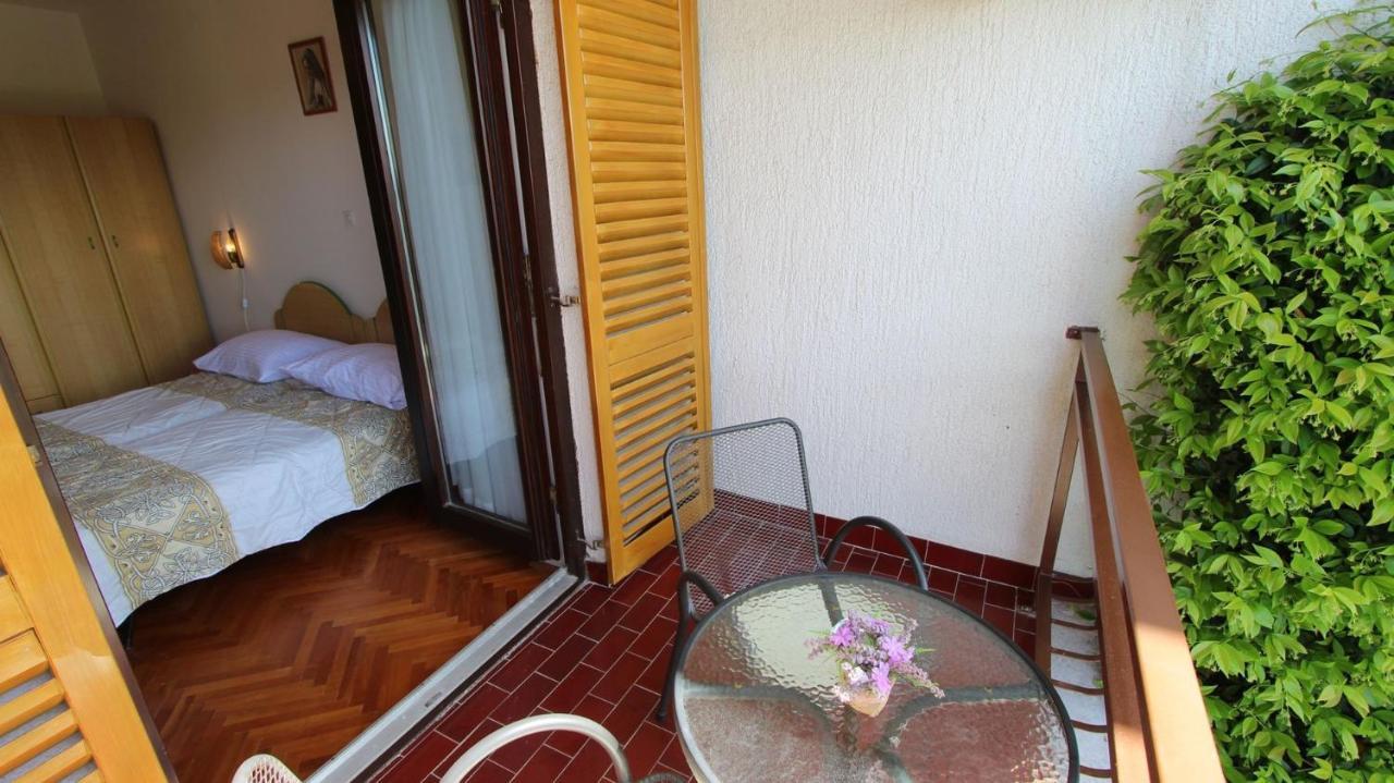 Apartments And Rooms Jelka มาลินสกา ภายนอก รูปภาพ