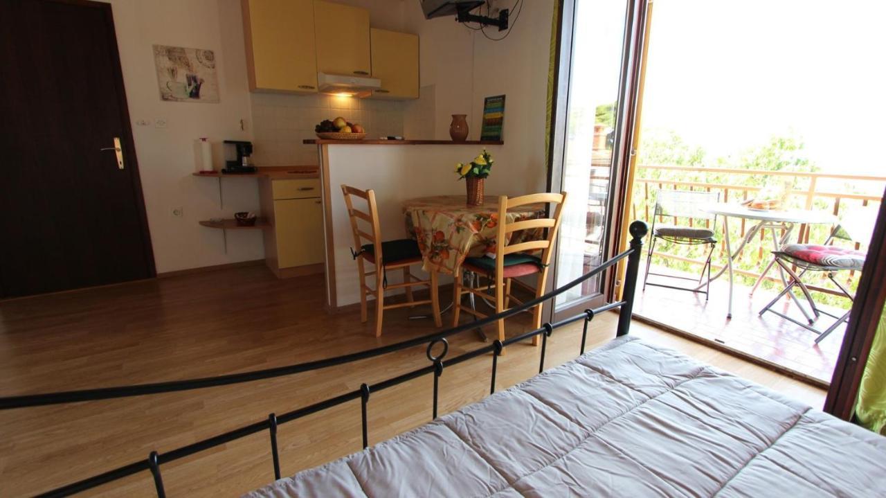 Apartments And Rooms Jelka มาลินสกา ภายนอก รูปภาพ