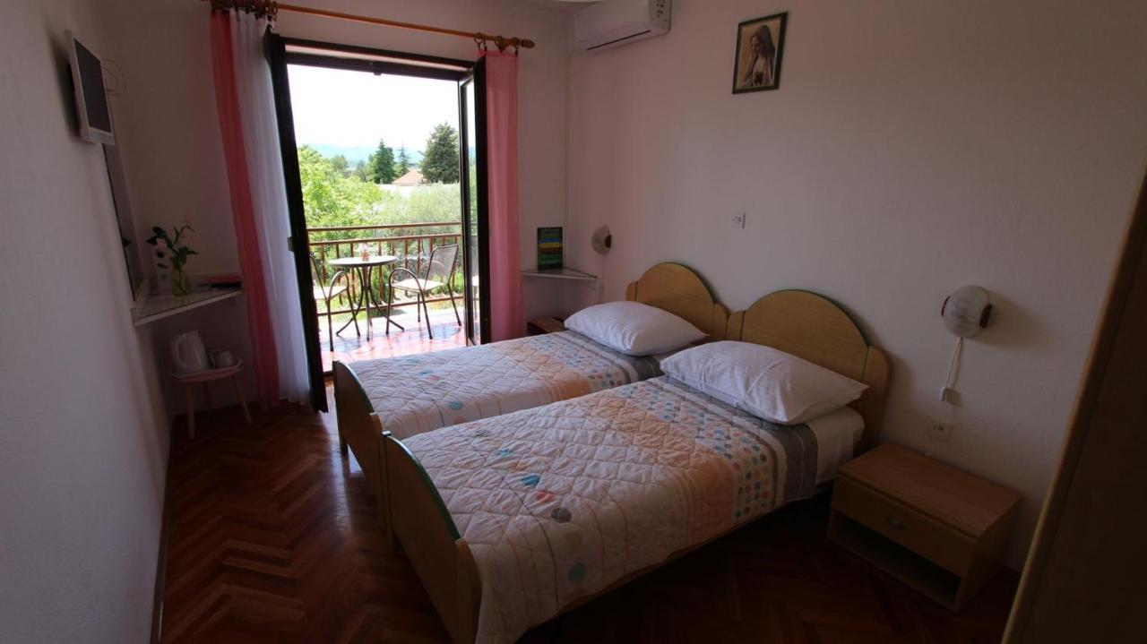 Apartments And Rooms Jelka มาลินสกา ภายนอก รูปภาพ